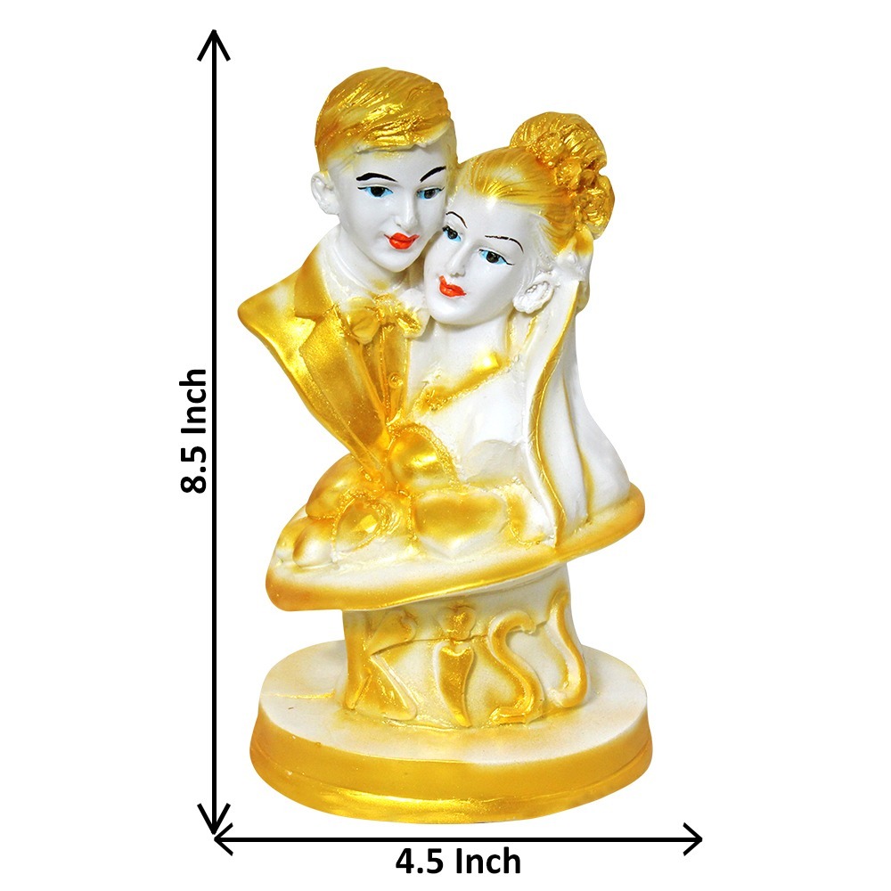 Multicolor Polyresin Love Couple Statue
