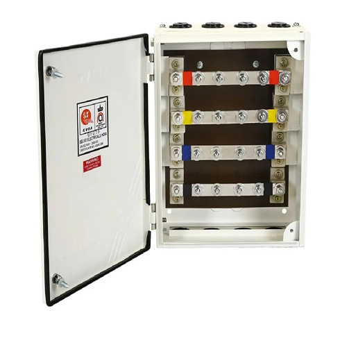 Selvo 63 Amps 415 Volts Step Type Busbar Chamber Box