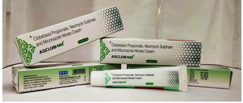 Clobetasole Propionate Neomycin Sulphate Miconazole Tube