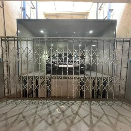 Hydraulic Car Showroom Lift