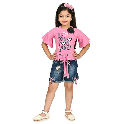 Girls Pink Top And Skirt Age Group: 1-7 Years