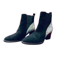 Ladies Leather Boots Warranty: Yes