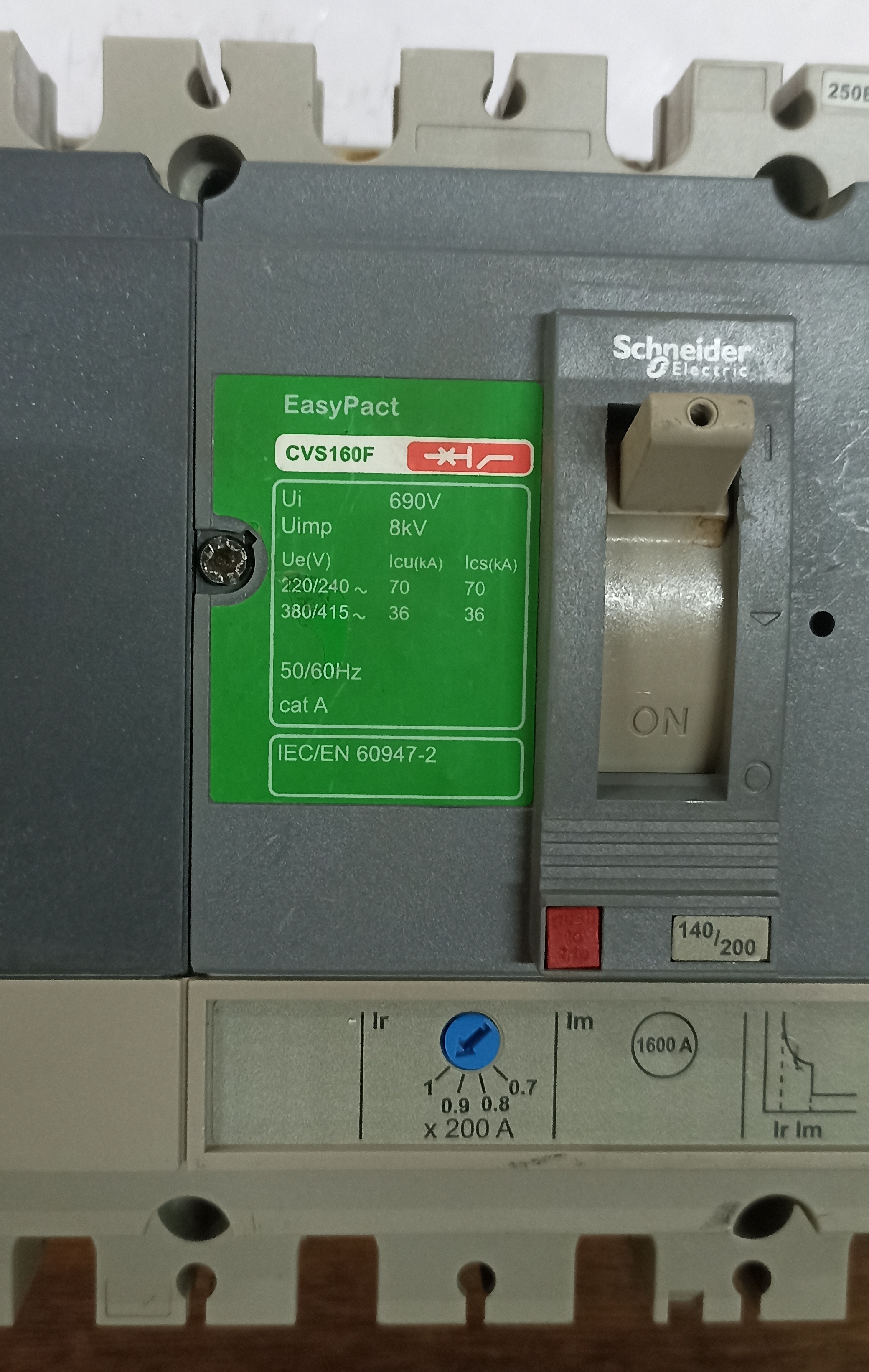 SCHNEIDER (CVS160F) 200A 4P MCCB