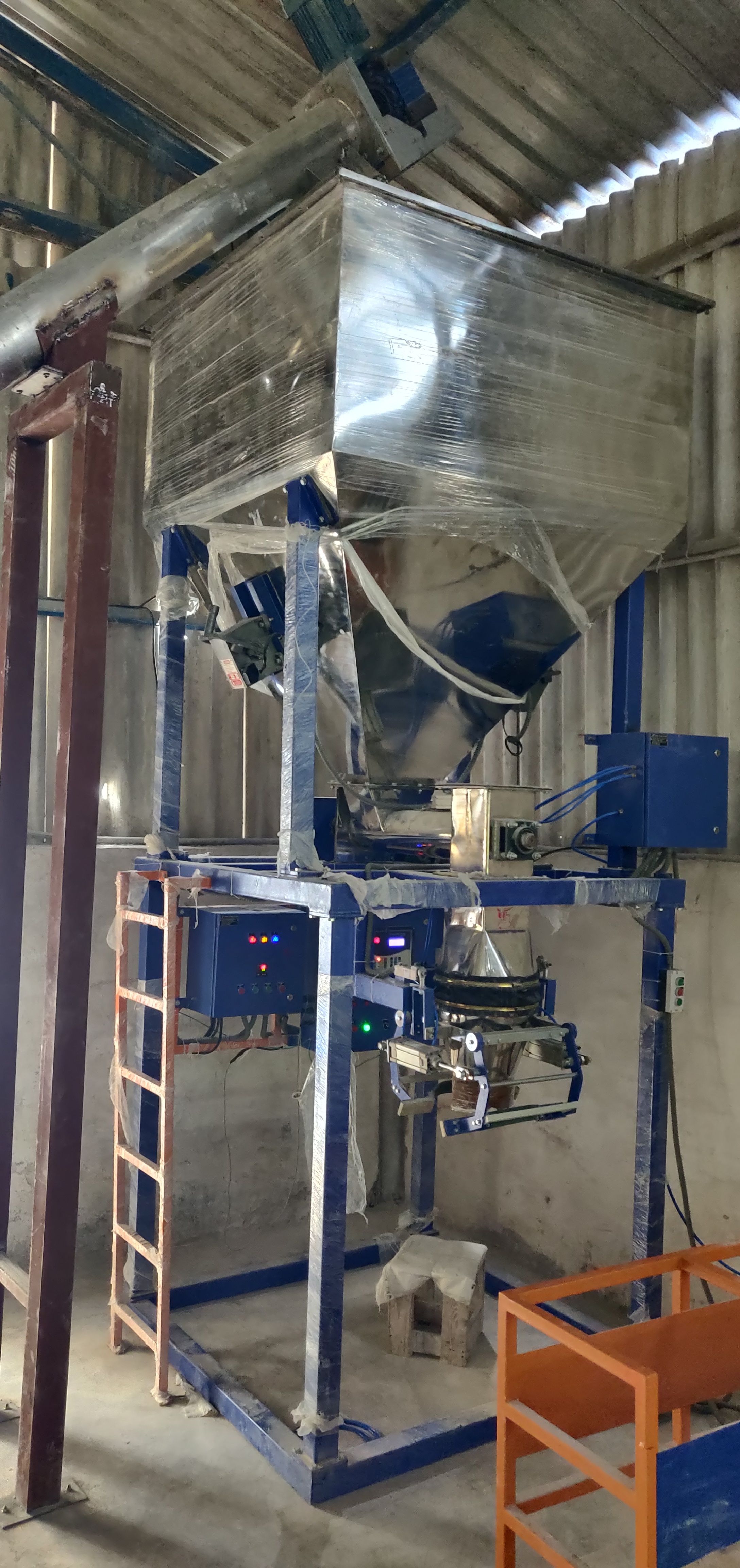 Screw Feeder Gross Type Bag Filling Machine