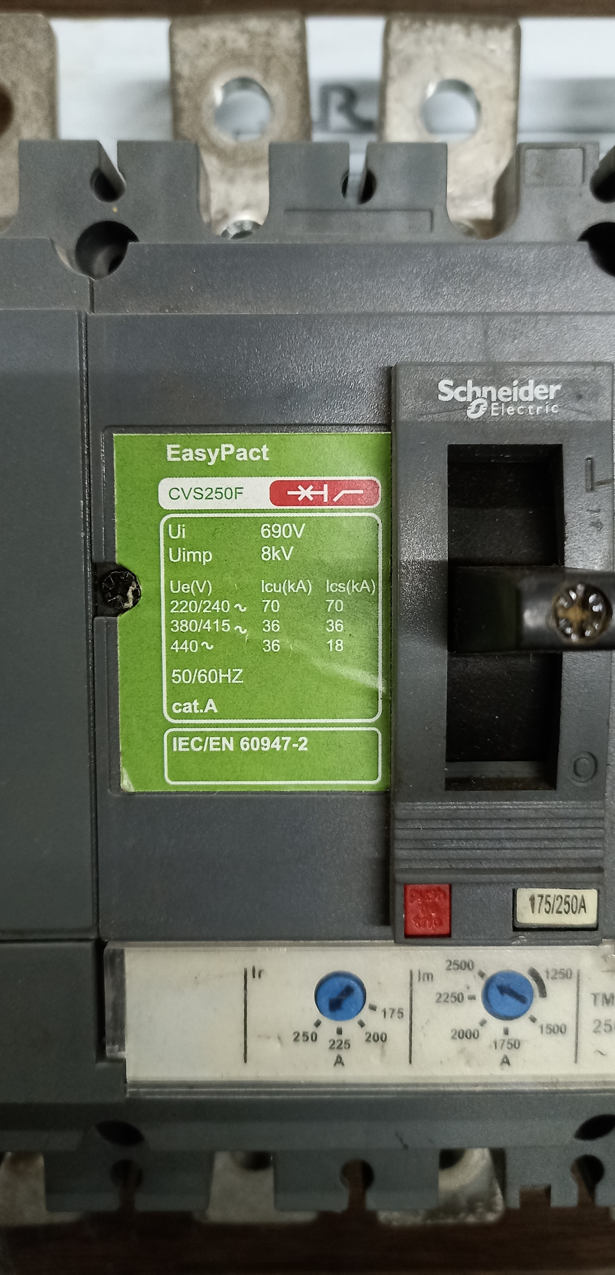 SCHNEIDER (CVS250F) 250A 4P MCCB