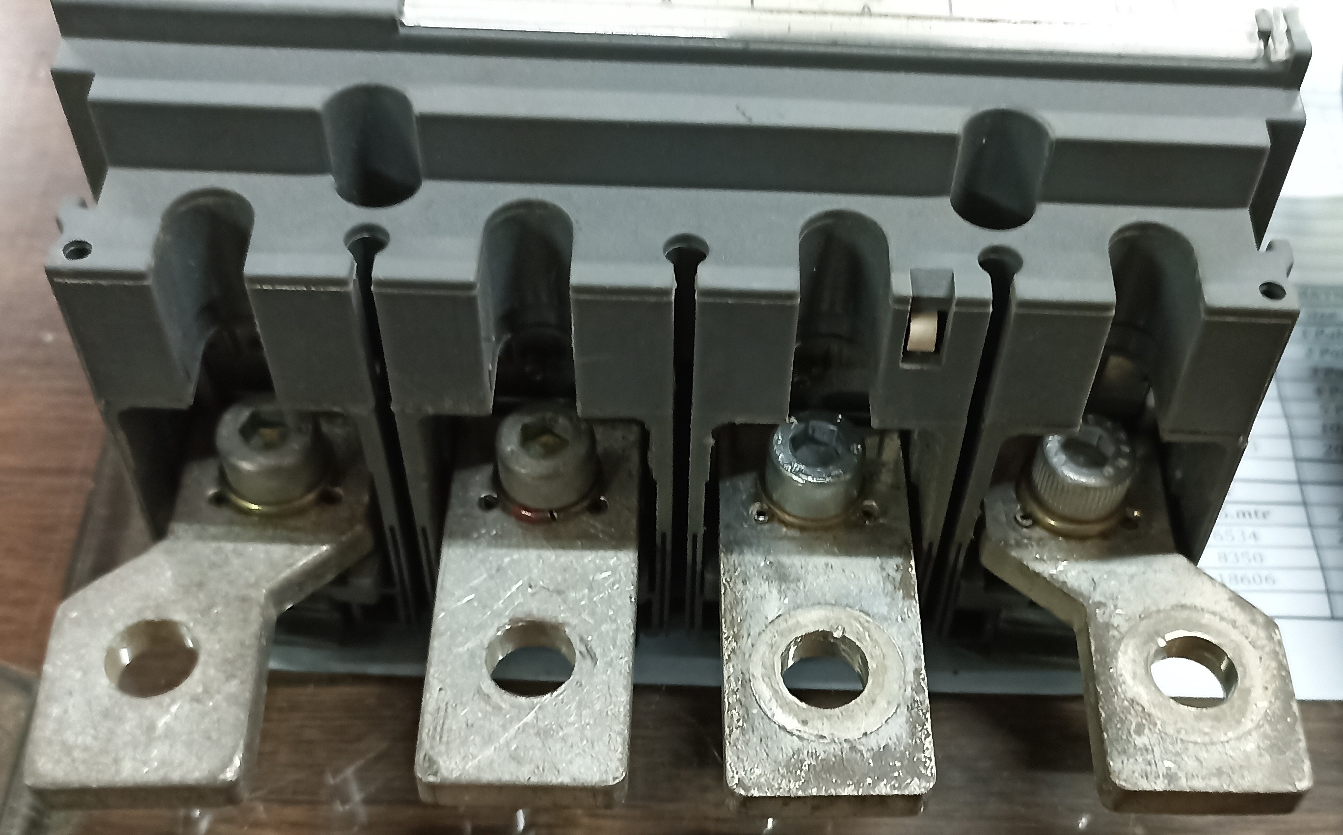 SCHNEIDER (CVS250F) 250A 4P MCCB