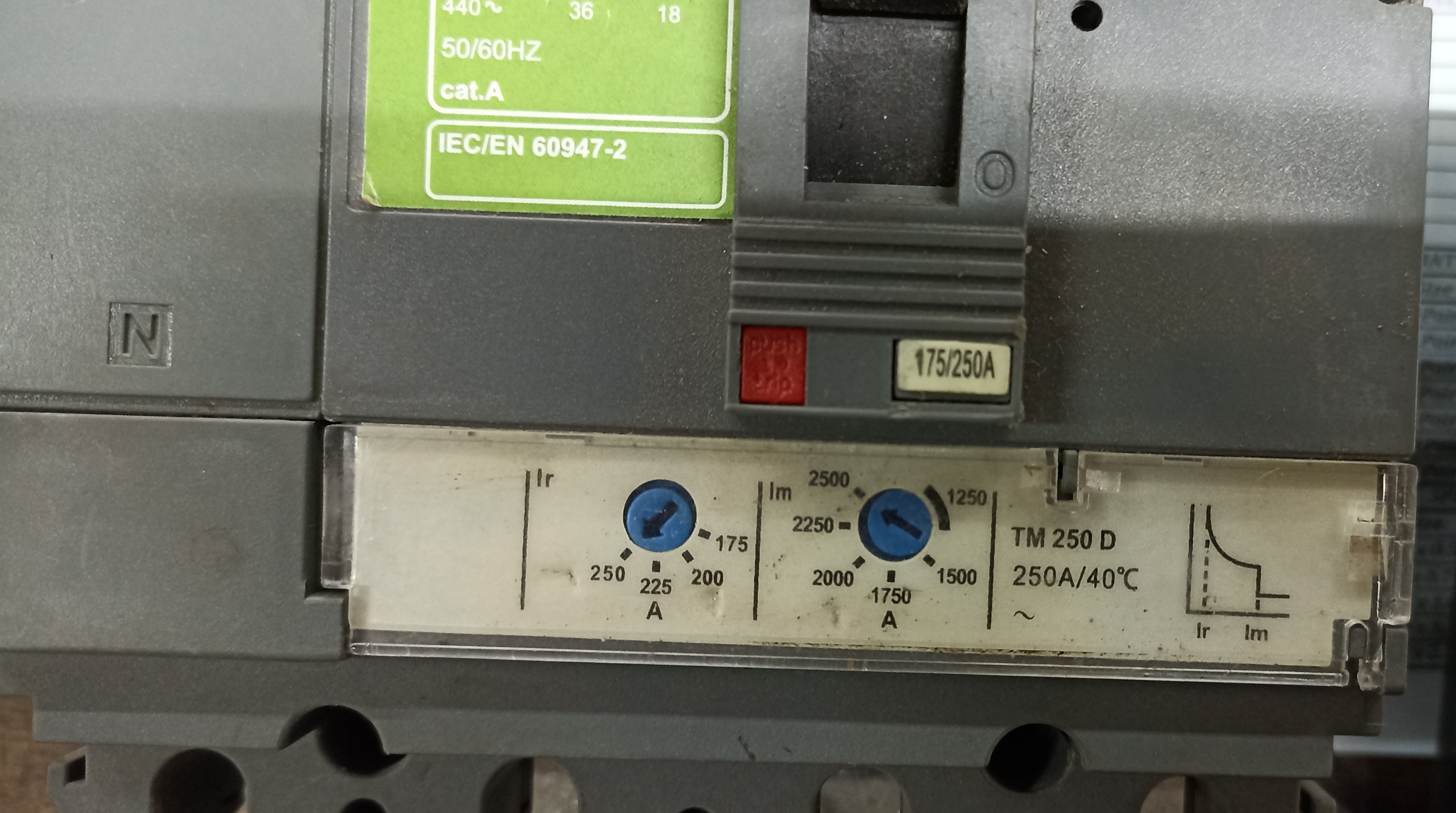 SCHNEIDER (CVS250F) 250A 4P MCCB