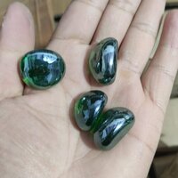 Polished Glass Cashew Beads for Decoration Purpose and Fire Pit