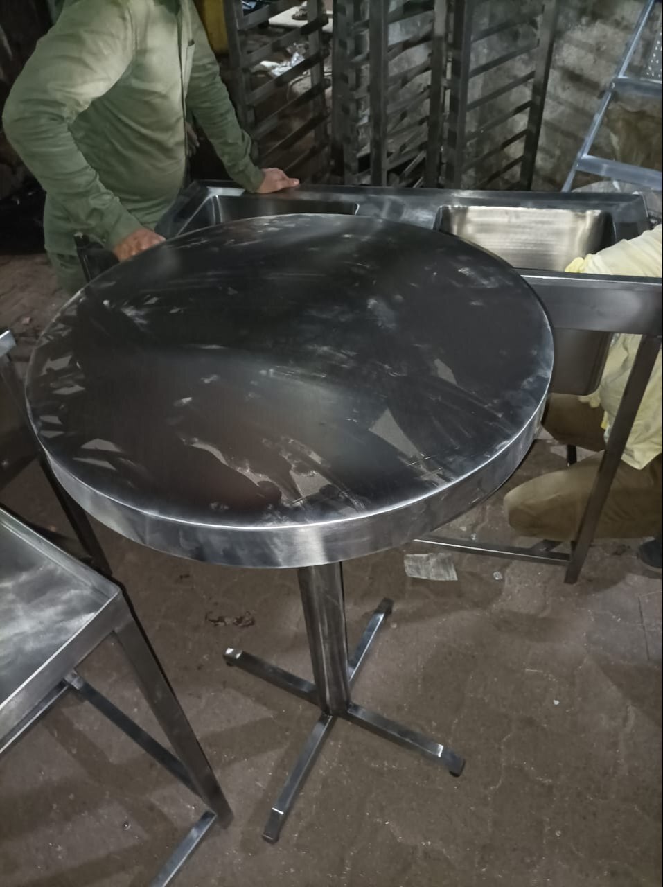 Round Table