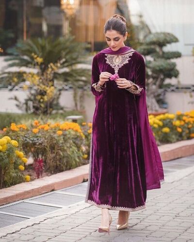 Buy Pakistani Velvet Suits Online UK At Best Price | LEBAASONLINE –  LebaasOnline