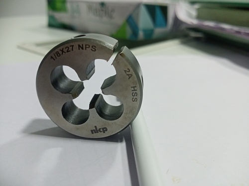 Thread Cutting Dies - Color: Silver
