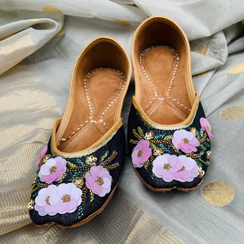 Black Jutti With Baby Pink Embellishments