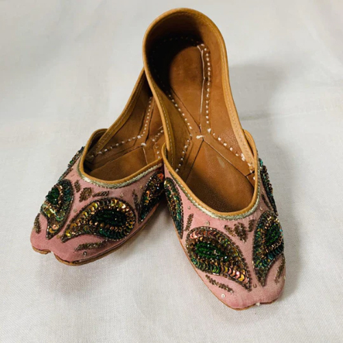 Sequin Punjabi Juttis With Floral Pattern On Peach Colour