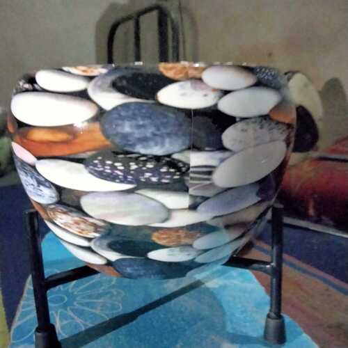DECORATIVE PLANTER WITH STAND