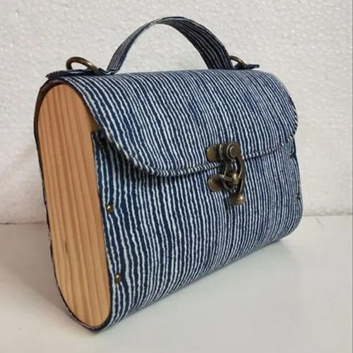 Pine Wood Fancy Ladies Bag Design: Modern