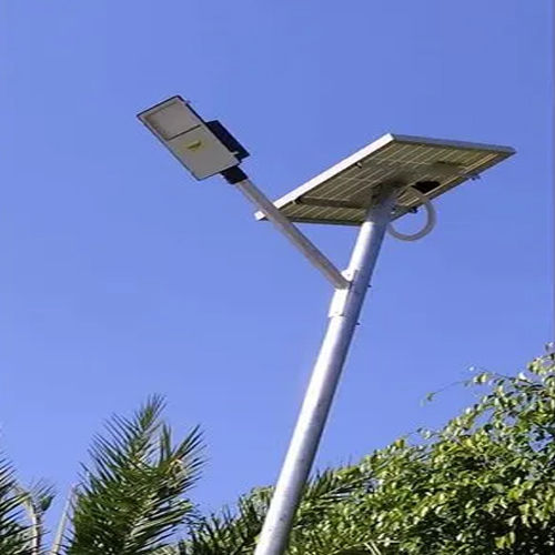 White-Black 20 Watt Solar Semi Street Light With Module