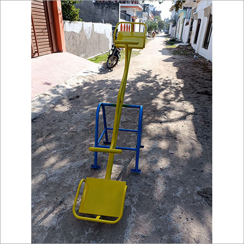 Portable Single Seesaw