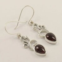 925 Sterling Silver Attractive Design Garnet Pear Stone Earrings