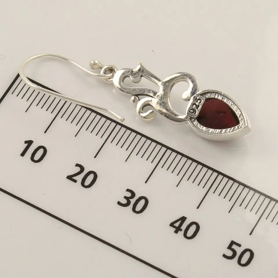 925 Sterling Silver Attractive Design Garnet Pear Stone Earrings