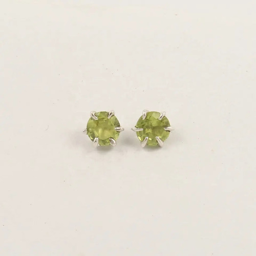 925 Sterling Silver Attractive Natural Green Peridot Round Shape Stud Earrings