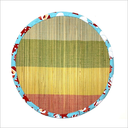 Straw Table Mat - Round, Multicolor Design, Simple Pattern | Hand Washable, Machine Washable, Anti-Slip Feature for Home, Hotel, Outdoor Use