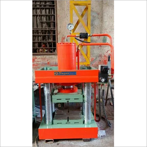 रबर हाइड्रोलिक प्रेस मशीन उपयोग: औद्योगिक