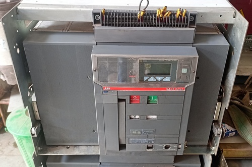 ABB 4000A 3P AIR CIRCUIT BREAKER (ACB)