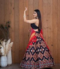 LEHENGA CHUNNI