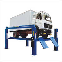 Heavy  Duty Four Post Lift Lifting Capacity: 2-4 Tonne