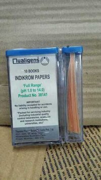pH paper strips 1 -14