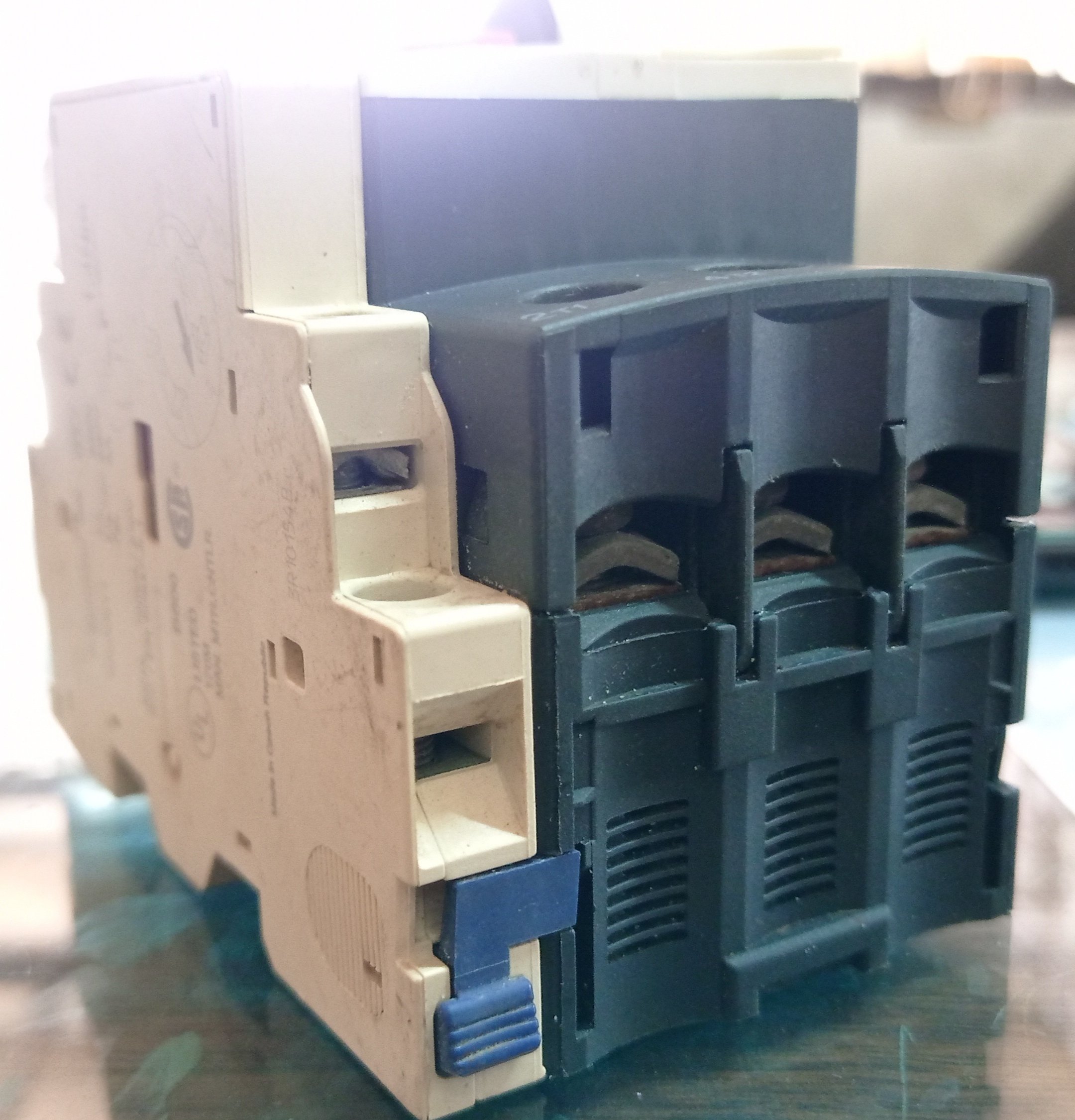 SCHNEIDER 17-23A MPCB