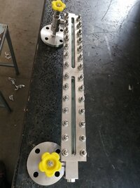 Liquid Level Indicator - Accuracy: -+ 10 Mm