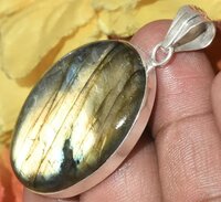925 Sterling Silver Handmade Labradorite Oval Natural Silver Pendants Gender: Women