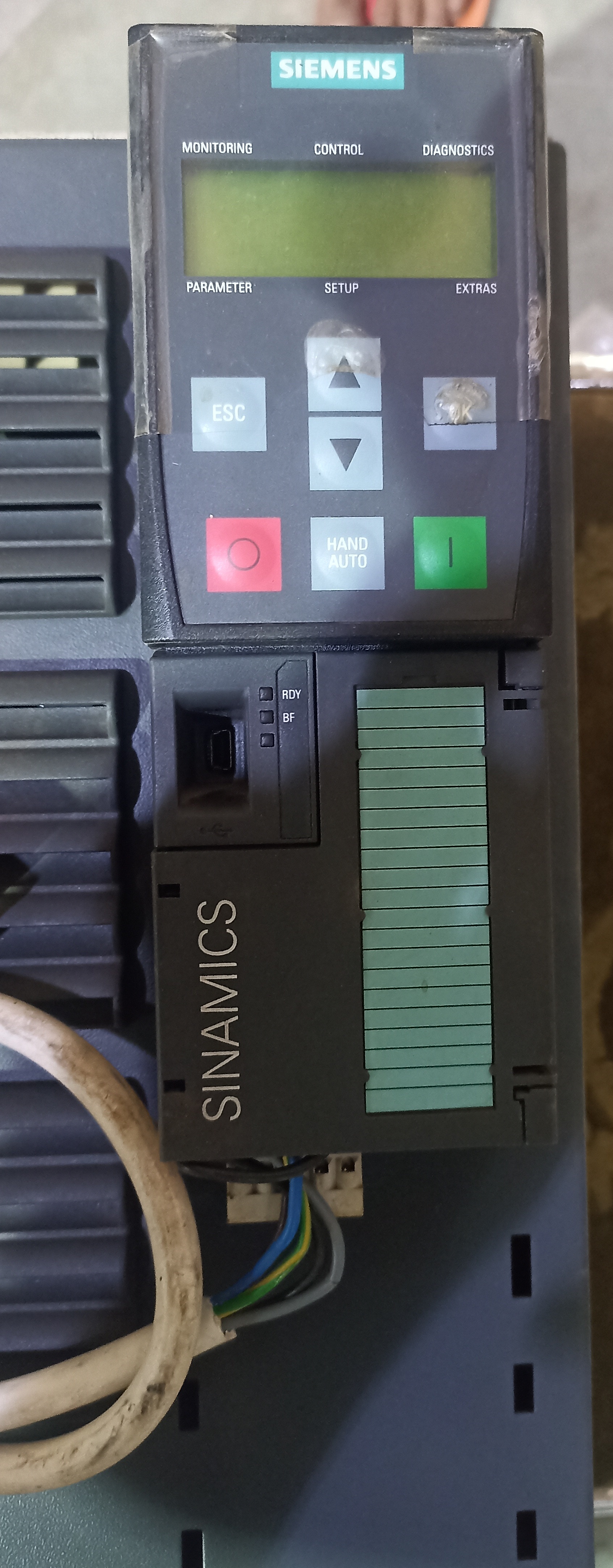 SIEMENS SINAMIC 30 HP AC DRIVE