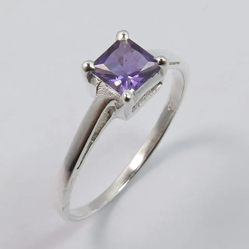 925 Sterling Silver Attractive Natural Amethyst Square Shape Fine Ring