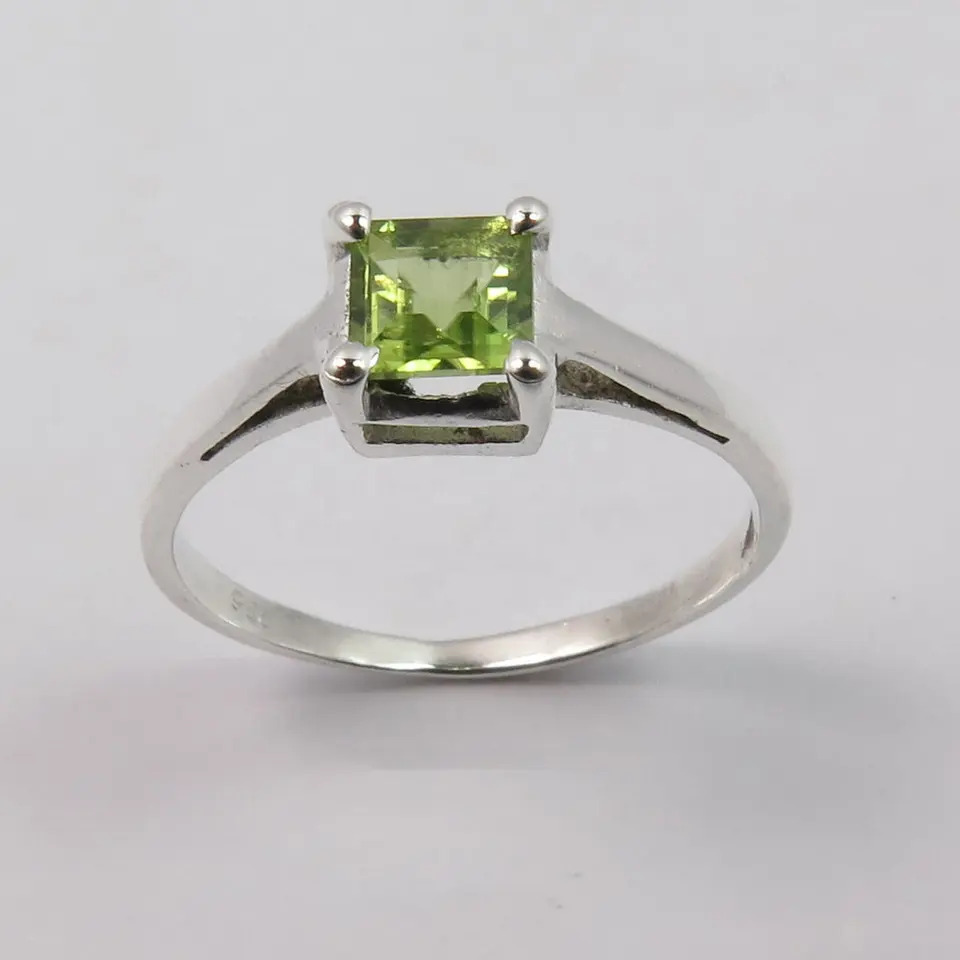 925 Sterling Silver Beautiful Natural Peridot Square Shape Ring