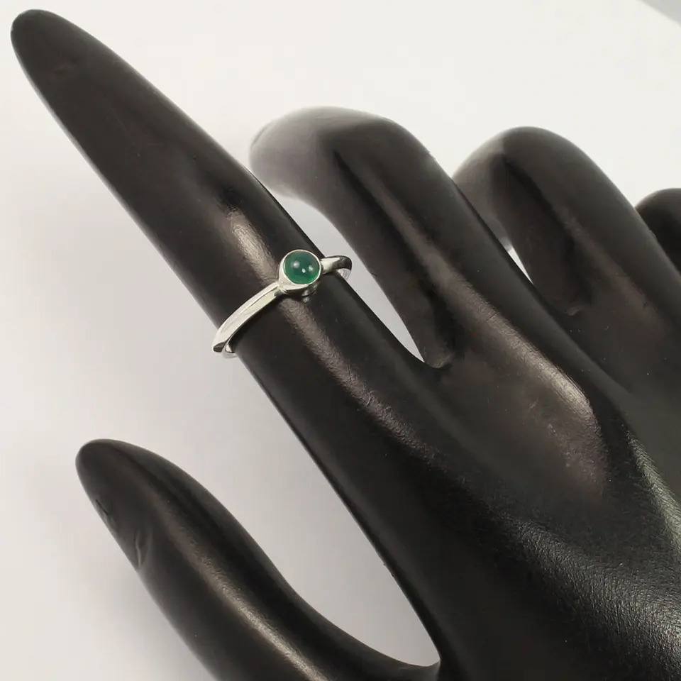925 Sterling Silver Attractive Natural Green Onyx Tiny Stacking Ring