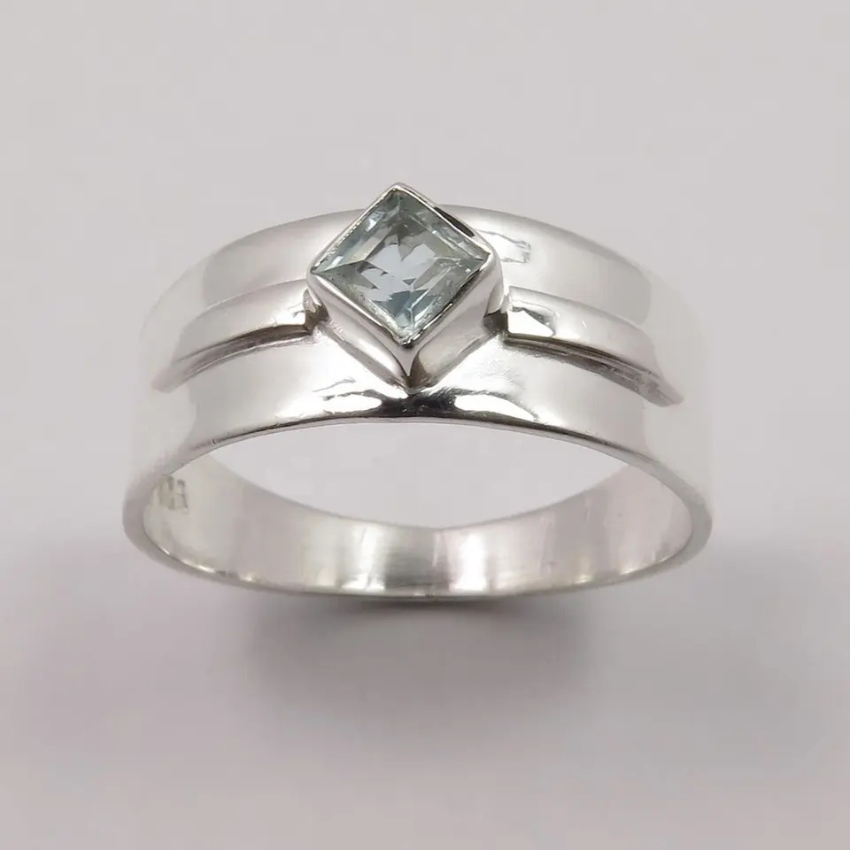 925 Sterling Silver Beautiful Natural Blue Topaz Square Wedding Ring