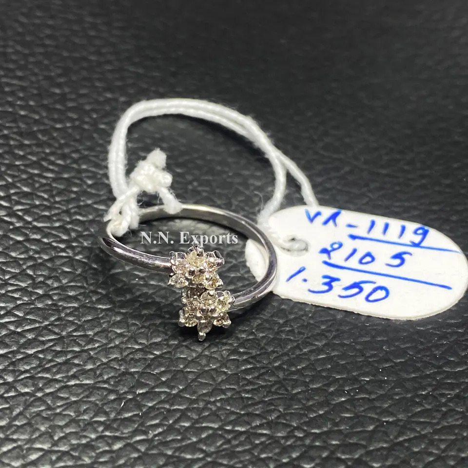 925 Sterling Silver Beautiful Dainty Diamond Star Ring