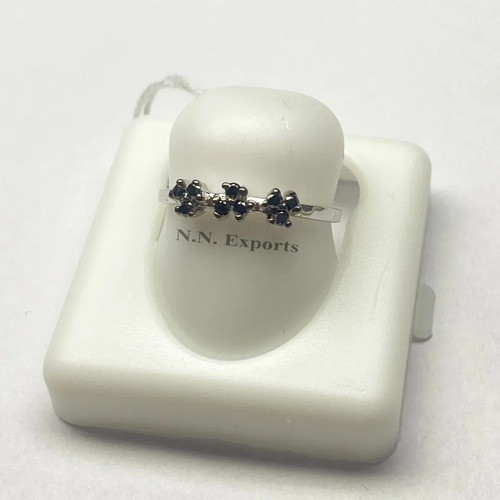 925 Sterling Silver Attractive Black Diamond Flower Ring