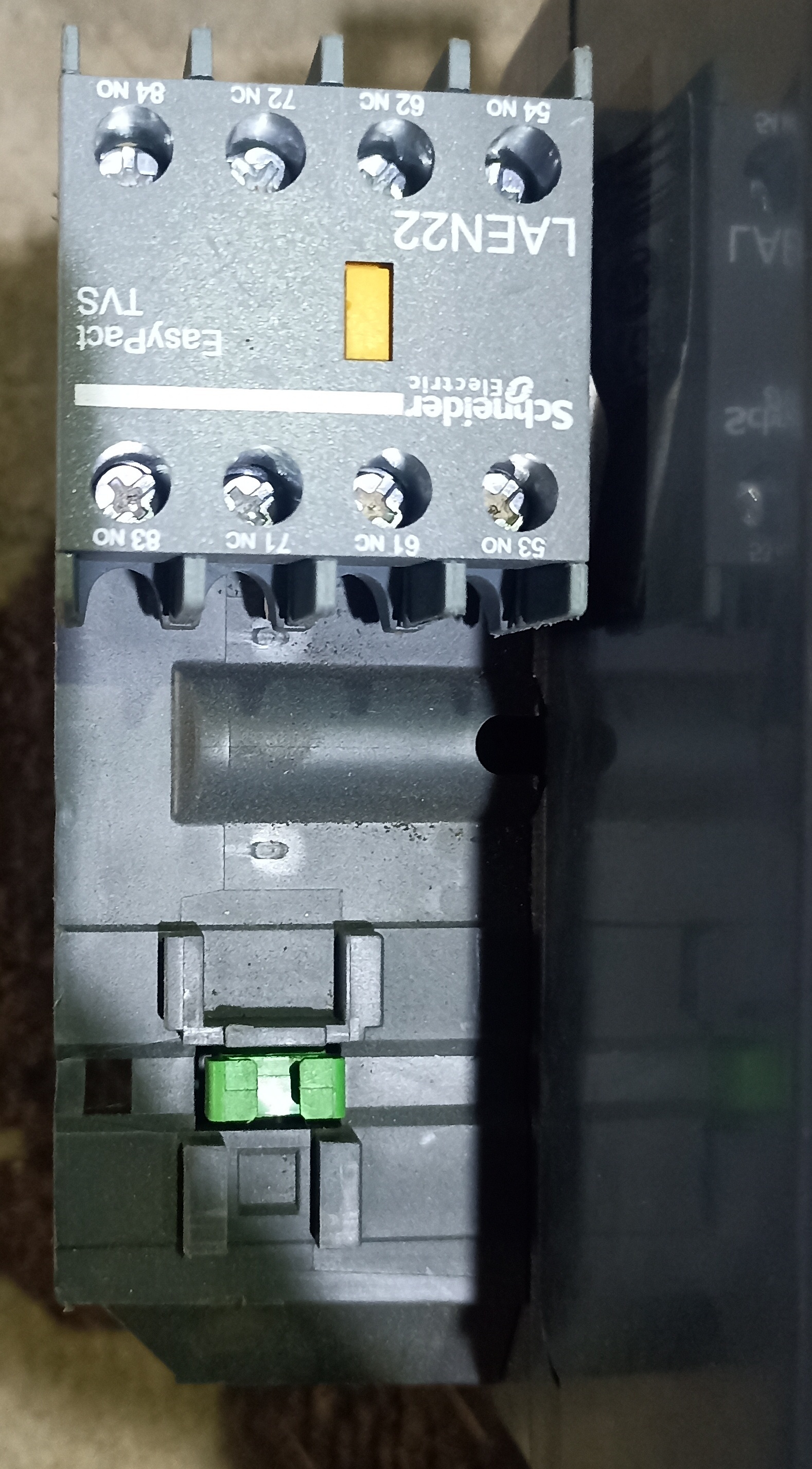 SCHNEIDER LC1E300 CONTACTOR