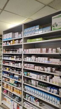 Pharmacy rack