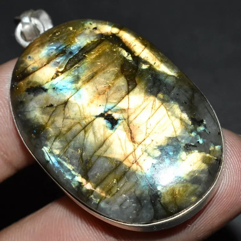 925 Sterling Silver Handmade Labradorite Oval Solid Silver Pendant