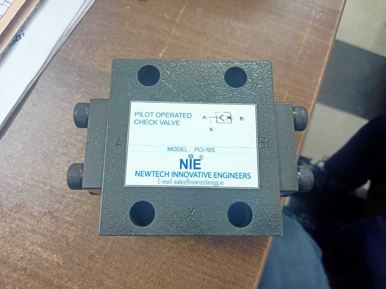 PILOT OPERATED CHECK VALVE