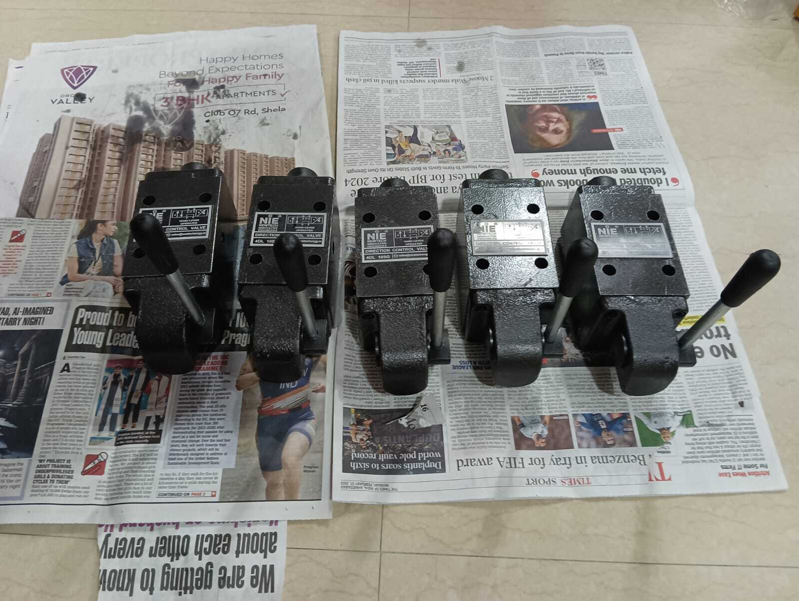 HYDRAULIC HAND LEVER VALVE