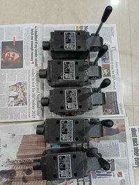 HYDRAULIC HAND LEVER VALVE