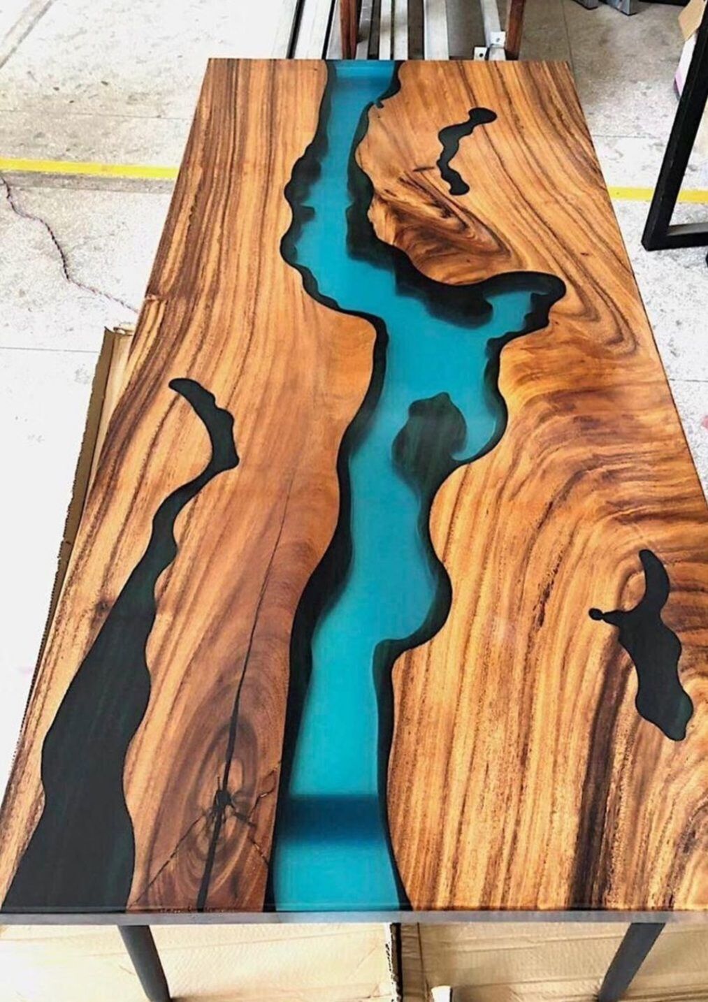 Customize Teakwood Epoxy Table Top