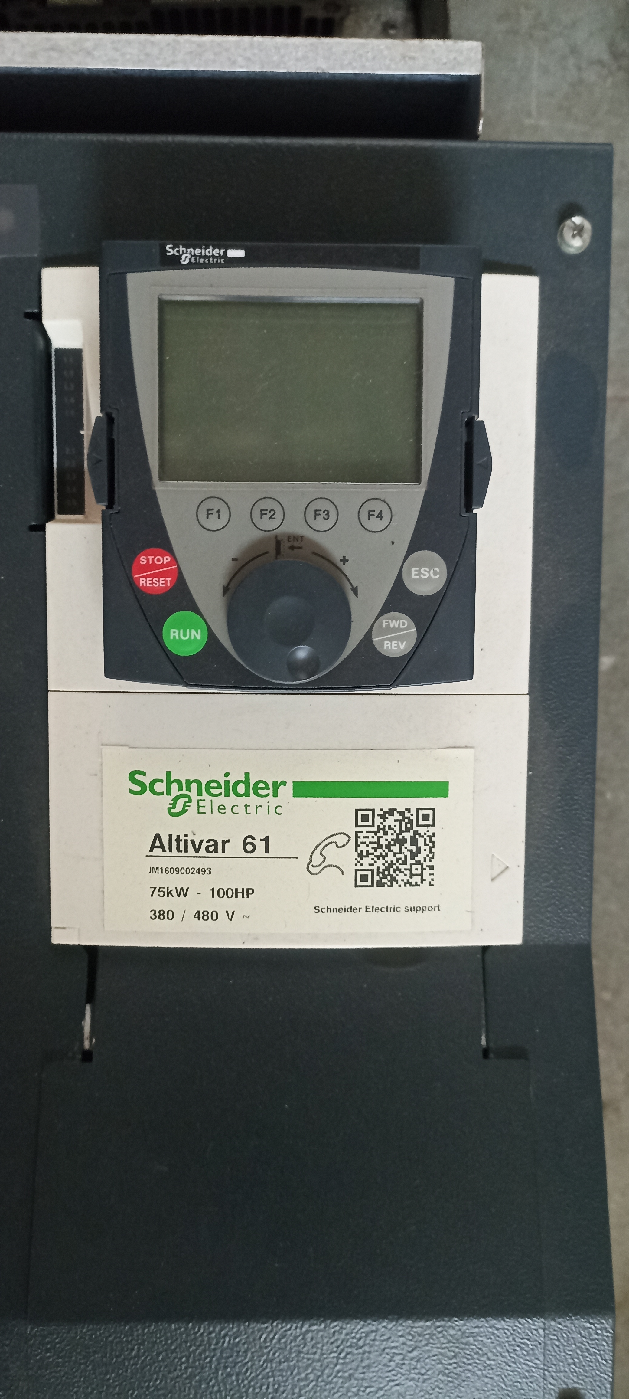 SCHNEIDER (Altivar-61) 100 HP AC DRIVE
