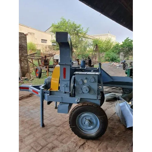 Heavy Duty Tractor Operated Chaff Cutter Capacity: 400-600 Kg/Hr