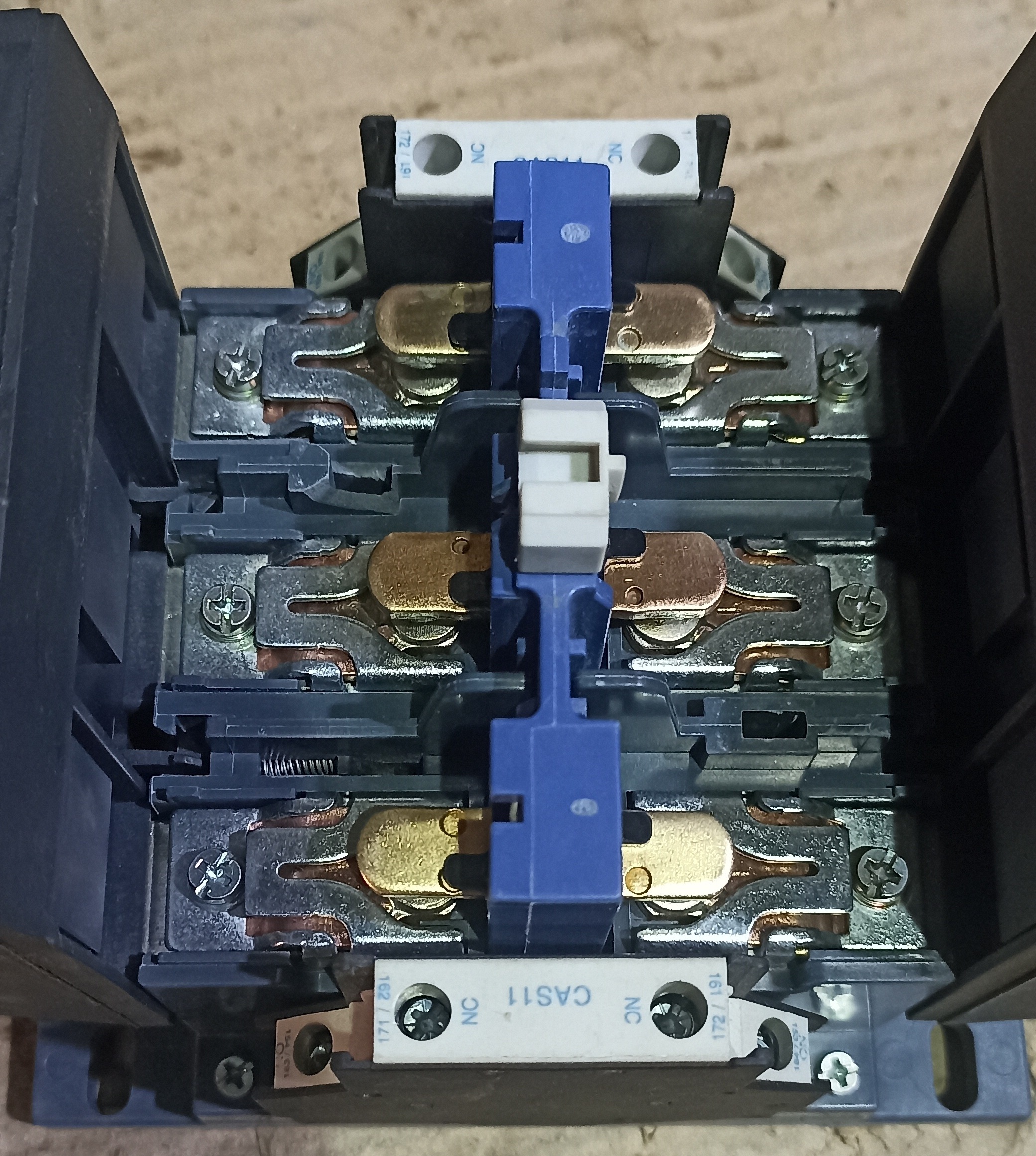 SCHNEIDER LC1E 120 CONTACTOR